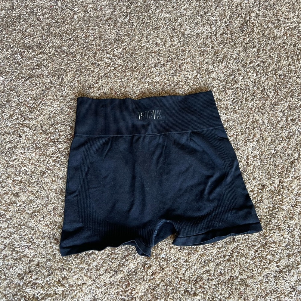 Basic biker shorts ❣️